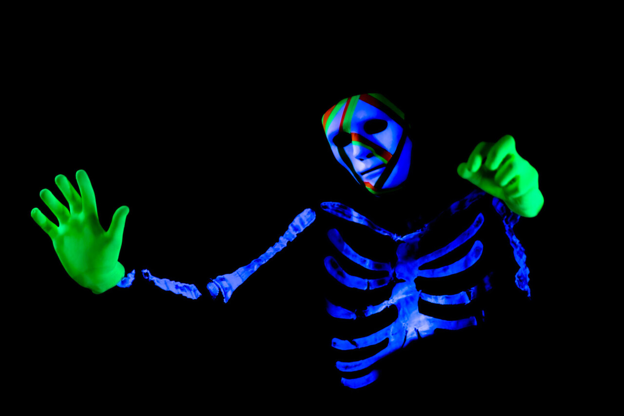 HILT black light theatre